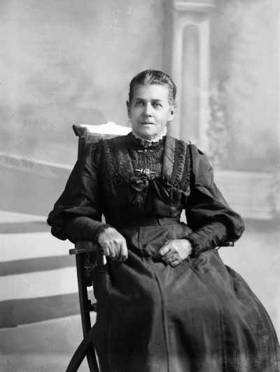 Studio portrait of Mrs. Wallace.