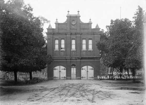 The fa&ccedil;ade of the Benalla Fire Station.