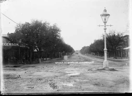 Bridge Street Benalla, looking east.