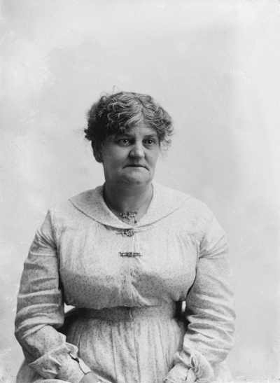 Studio half-length portrait of a woman, possibly Mrs. Pascoe.