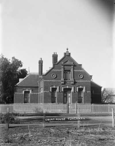 The Tungamah Court House.