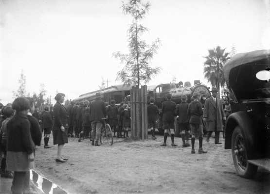 Metro Goldwyn Mayer's 'Trackless Train' visiting Benalla.