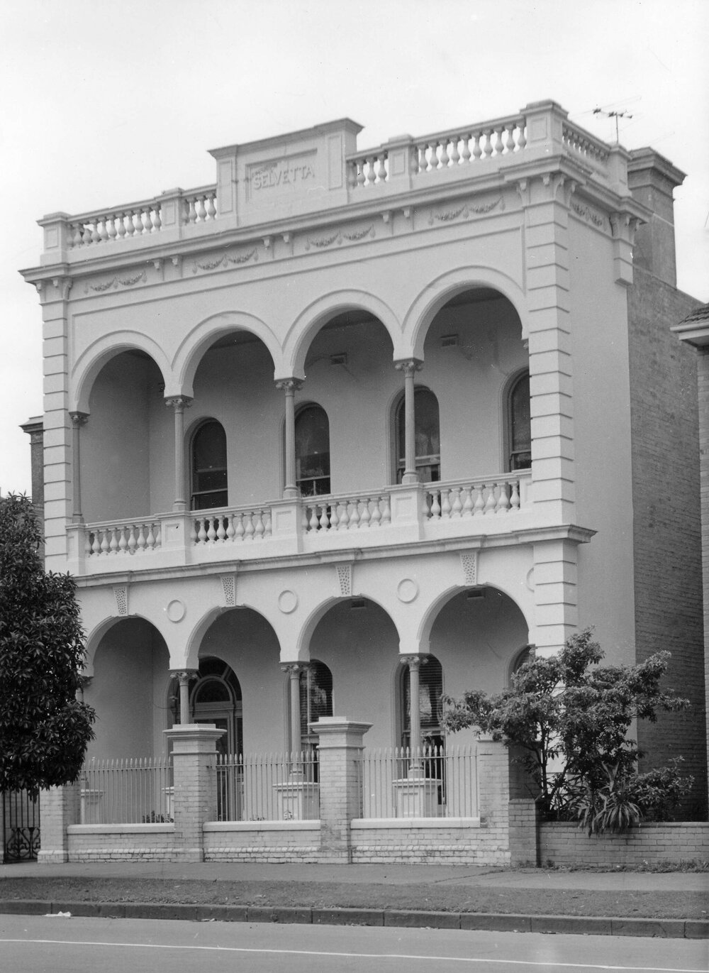 Dwelling "Selvetta" in The Avenue, Parkville, Victoria.