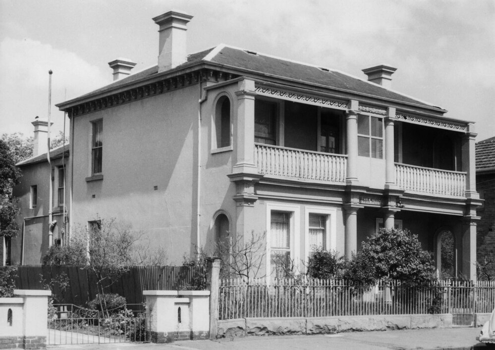 A dwelling in Hotham Street, East Melbourne, Victoria.