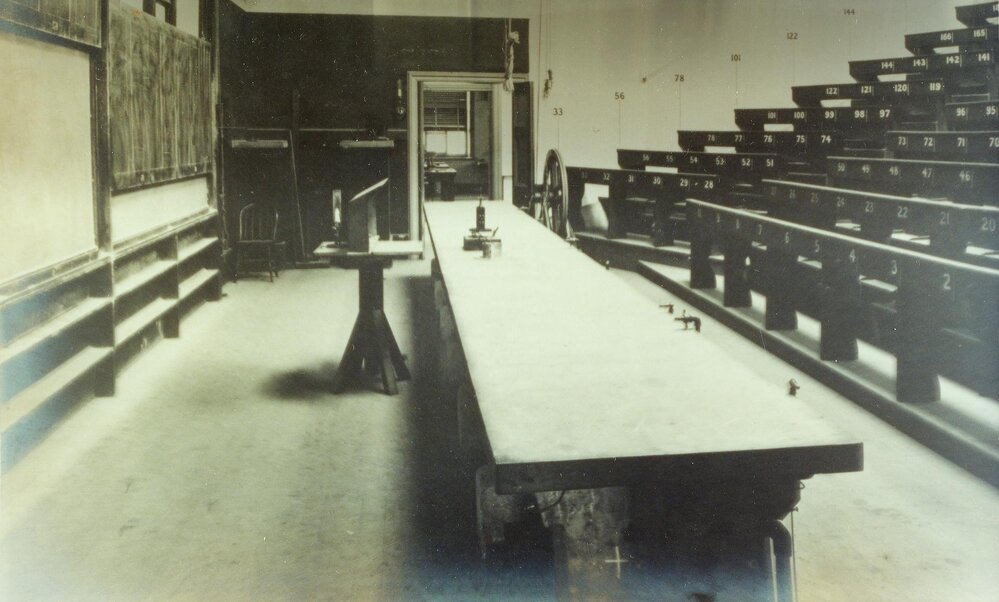 Natural Philosophy School lecture theatre, University of Melbourne, 1892.