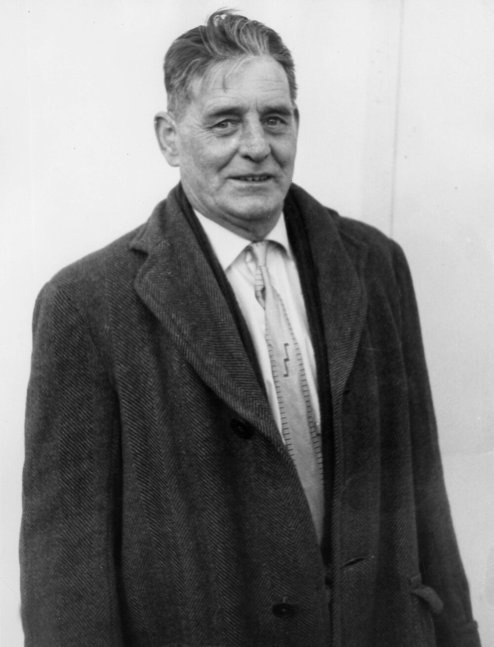 Portrait of an unidentified Australian wharf labourer.