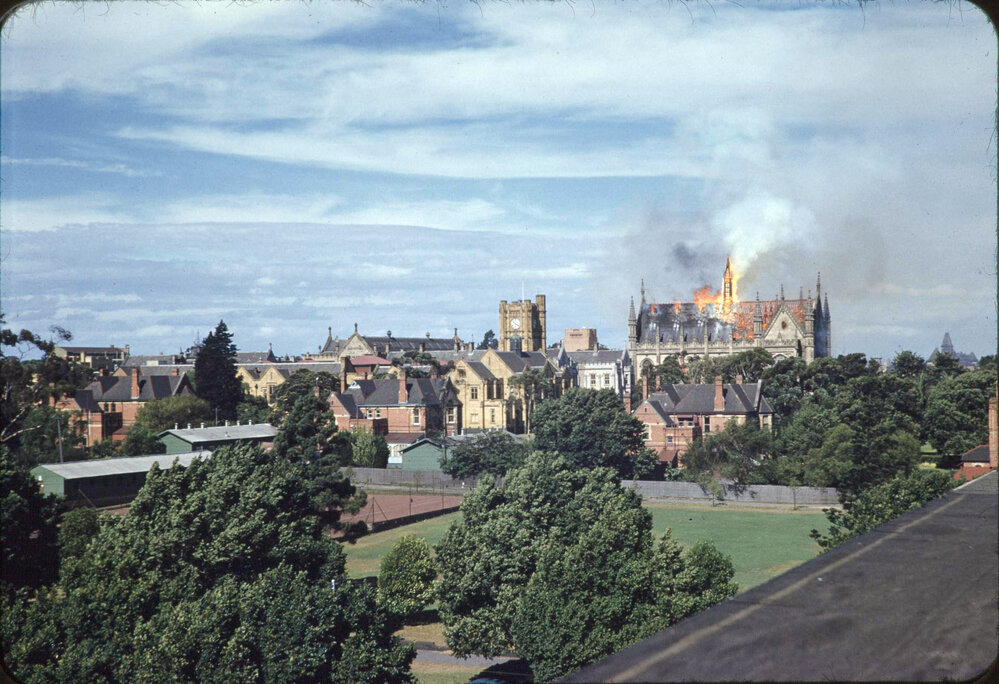 Old Wilson Hall fire, University of Melbourne, 25 January 1952.