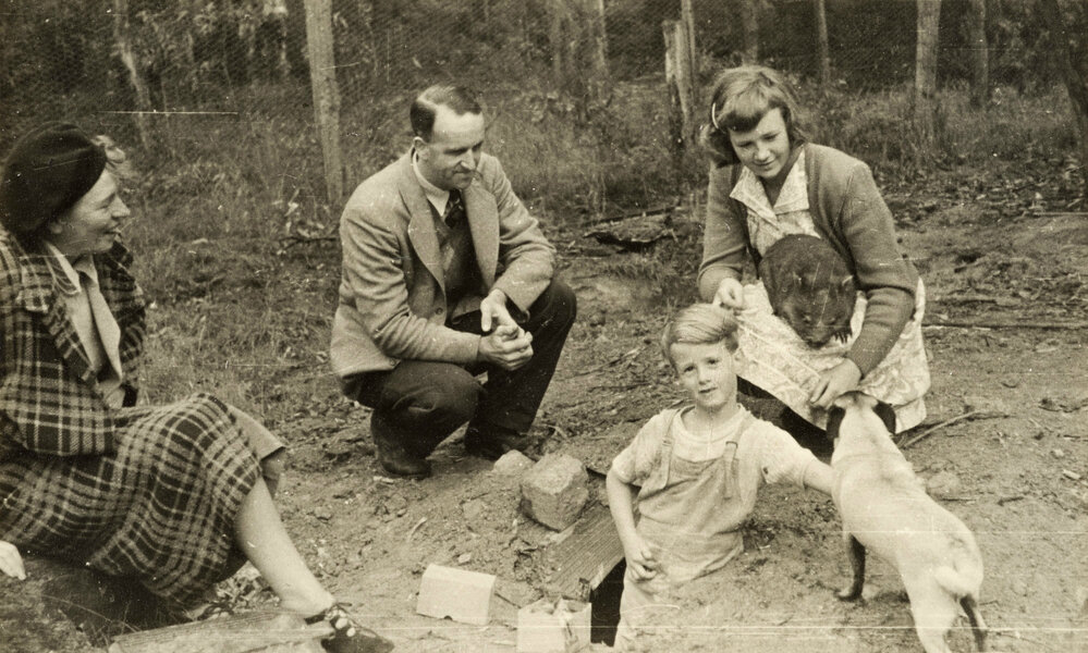 Mary Cecil Allen at Sanctuary Healesville - with David Fleay and his son, daughter &amp; a friend