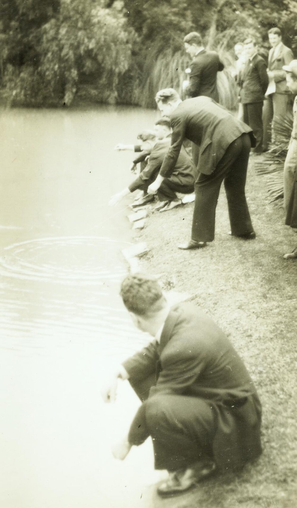 Yabby fishing contest, University of Melbourne, August 1935.