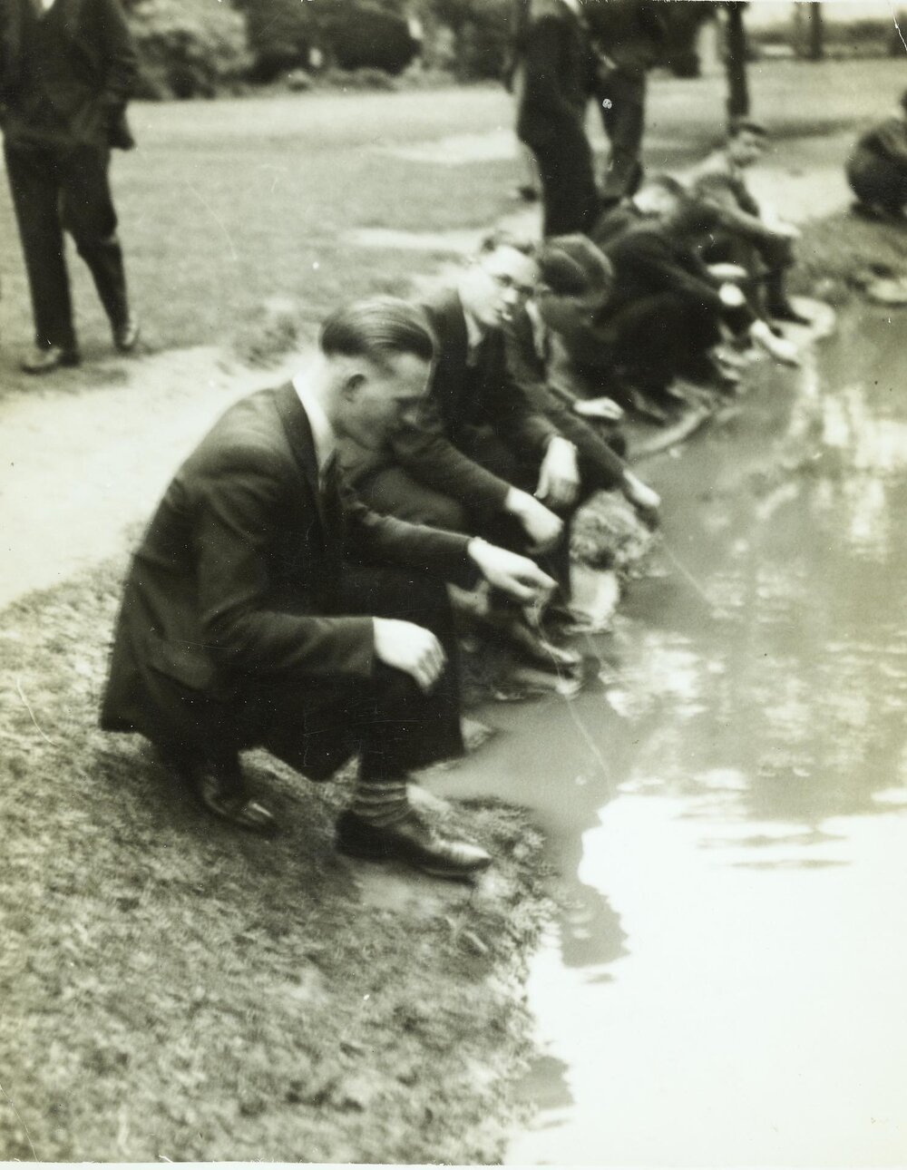 Yabby fishing contest, University of Melbourne, August 1935.