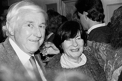 Vic O'Connor and Gloria McMahon at the opening of Mary Hammond's exhibition, 21 July 1991.