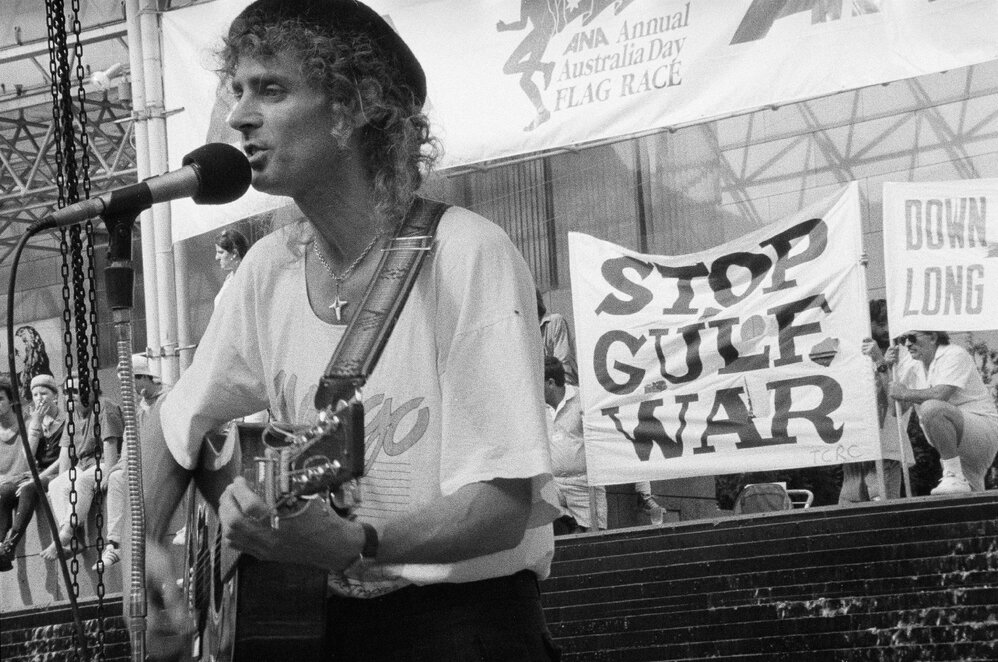 Ian Paulin at the second Persian Gulf war protest march, 25 January 1991.