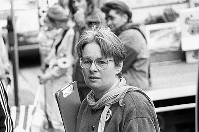 Ila Marks leaving for a Roxby Downs exposure tour, 22nd September 1990.