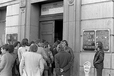 Printing and Kindred Industries Union (PKIU) strikers outside the Herald building.