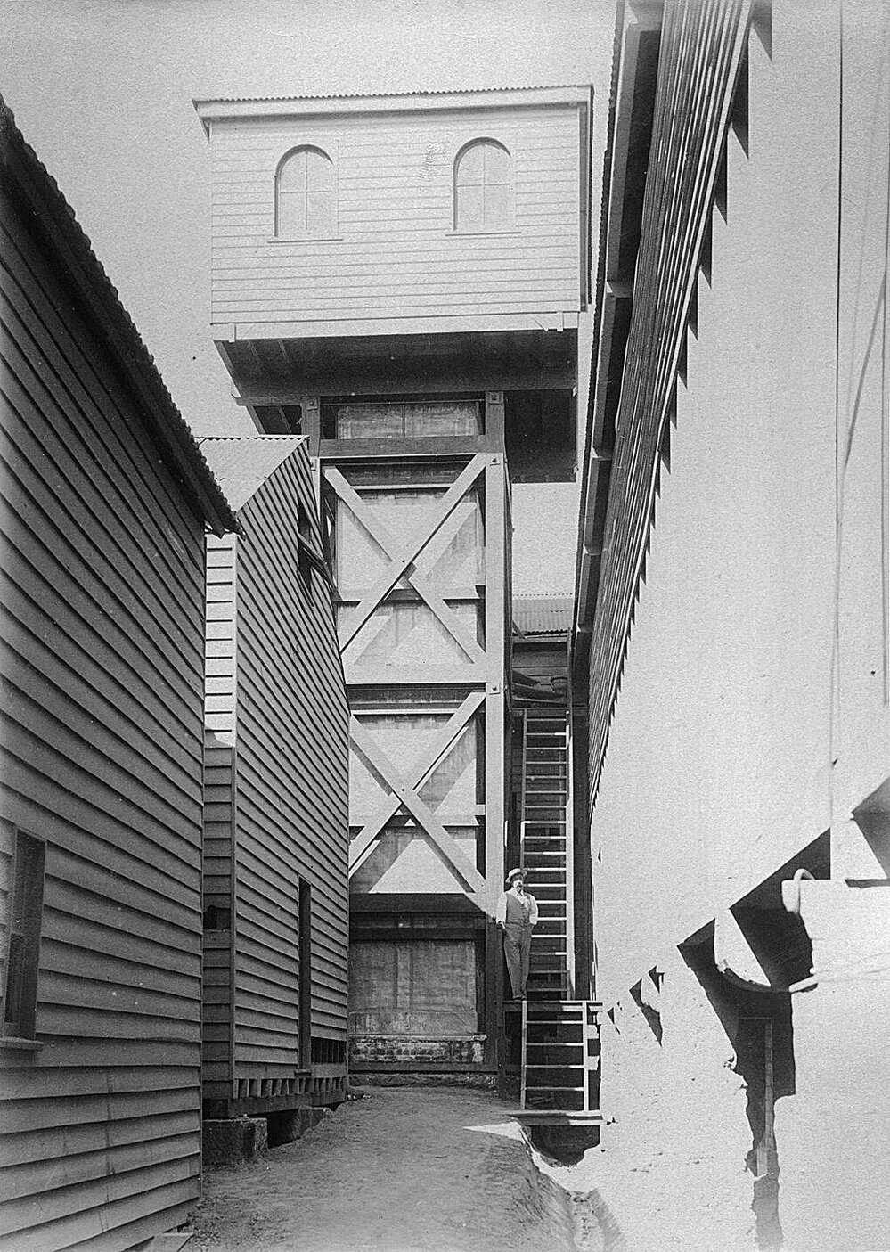 Gay Lussac Tower System and Chamber Houses
