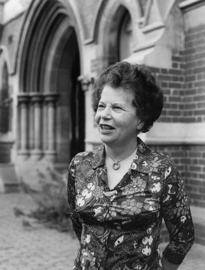 Dr. Eva Eden