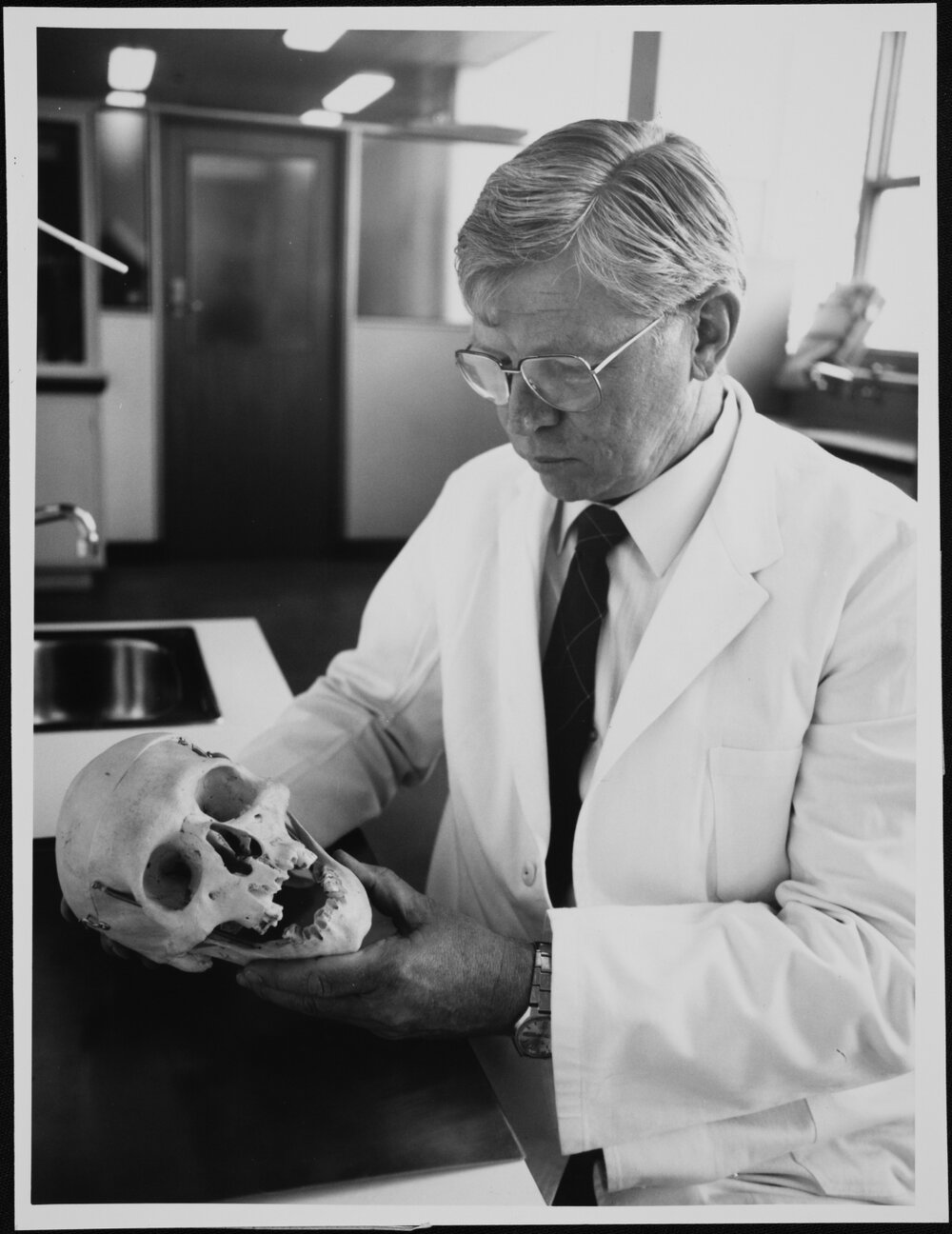 Faulkner, Dr Keith, Senior Lecturer, Restorative Dentistry.