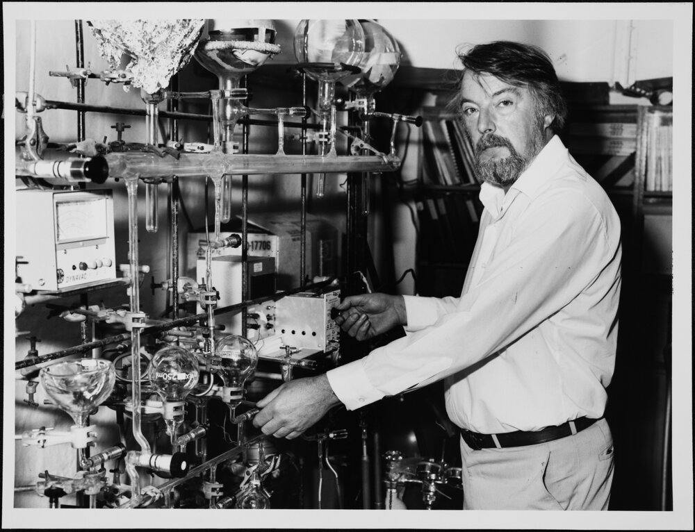 Cooper, Dr Ronald, Chemistry.