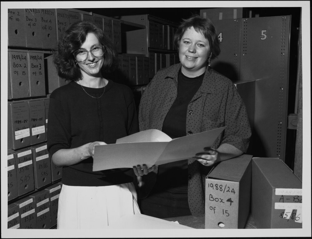 Davidson, Jenni (Left) and Kit Grady