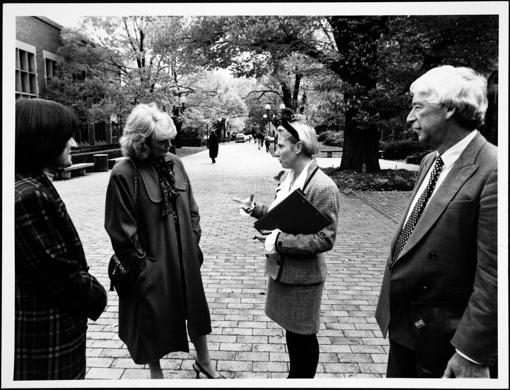 de Prue, Fiona with Dr Sonay Hussein, Mrs Meldrum and Prof John Anwyl