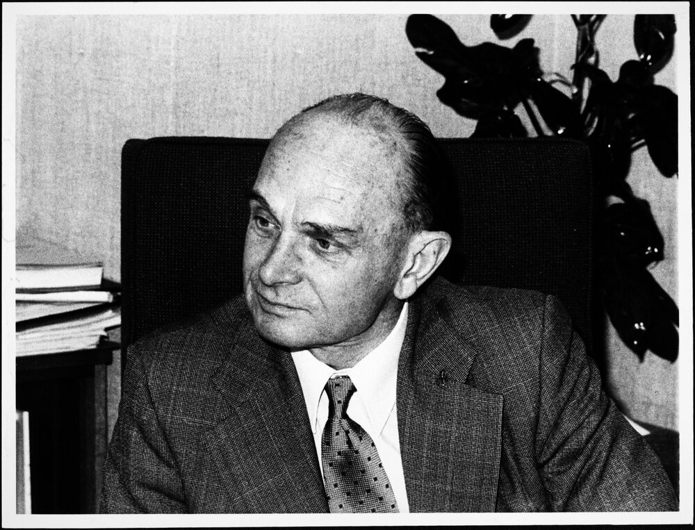 Bell, A.T.J.