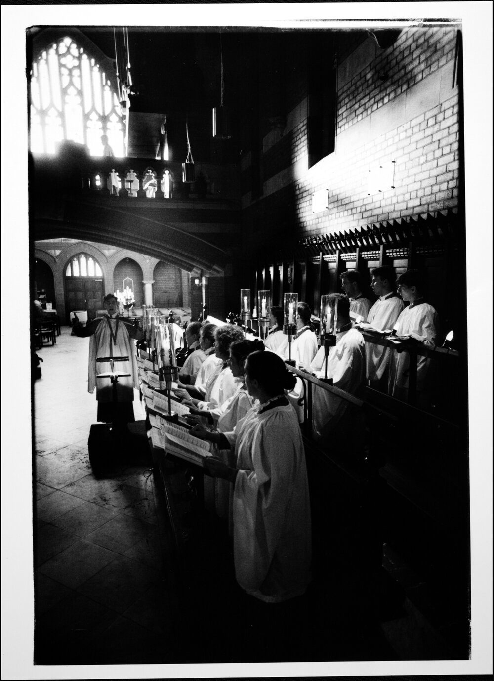 Alumni. Christmas carols with members of the Trinity College Choir in the Trinity College Chapel, arranged by the Alumni Association