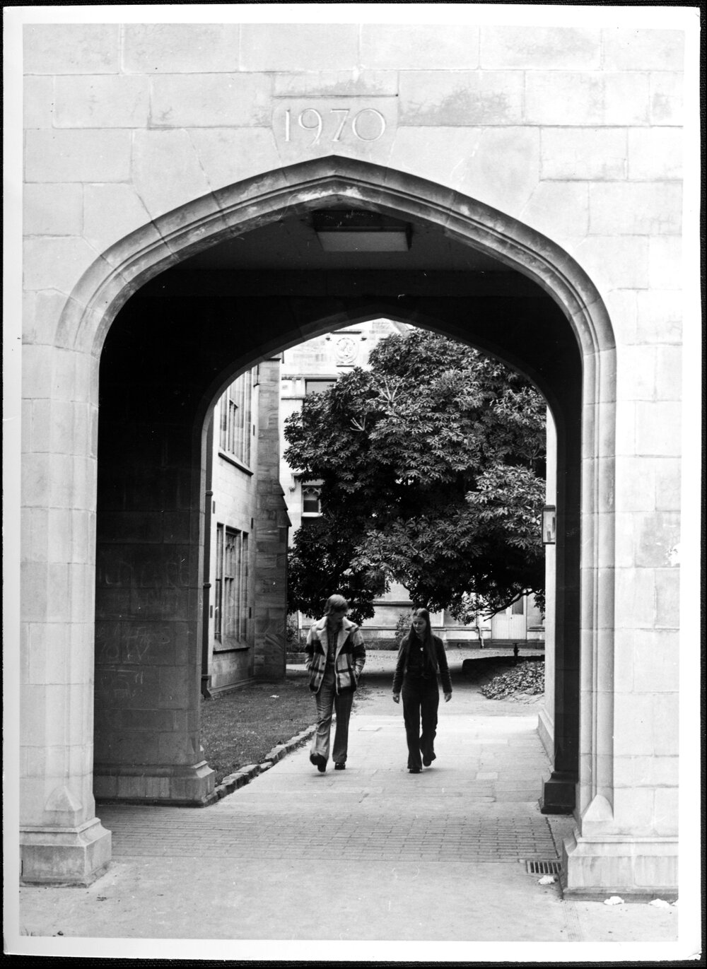 Archway to Old Arts Building from Law lecture theatres