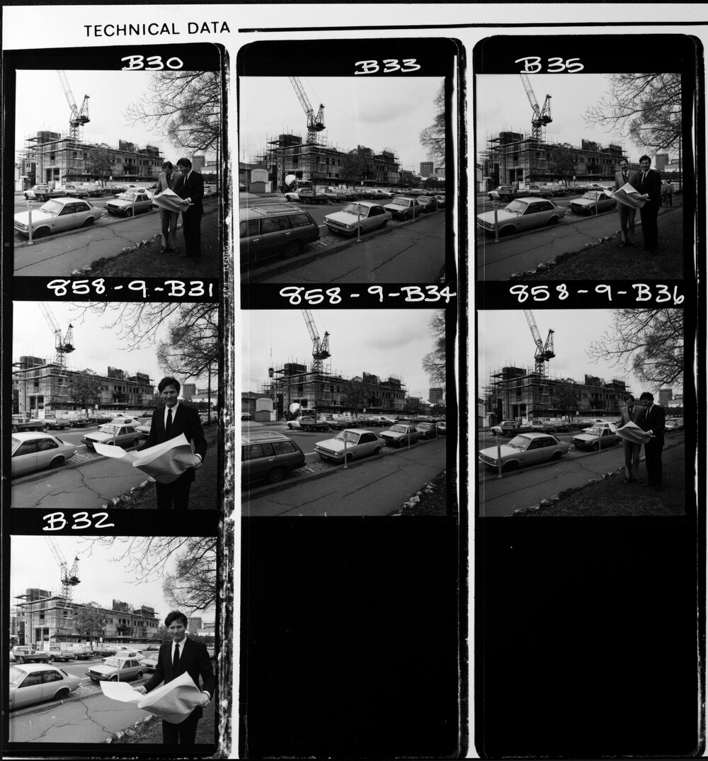 Graduate School of Management building under construction with Prof John Rose and Dr Stanton in foreground. Aug 1985