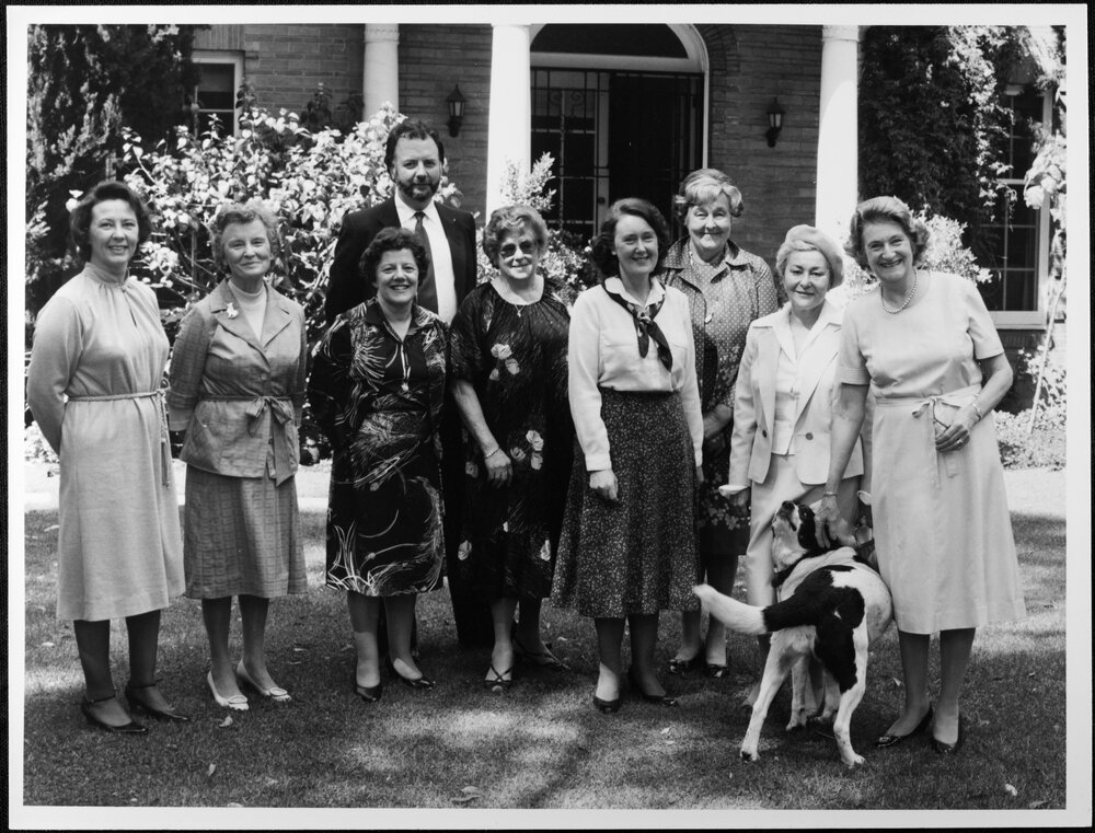 University Auxiliaries - outside Vice-Chancellor&rsquo;s residence