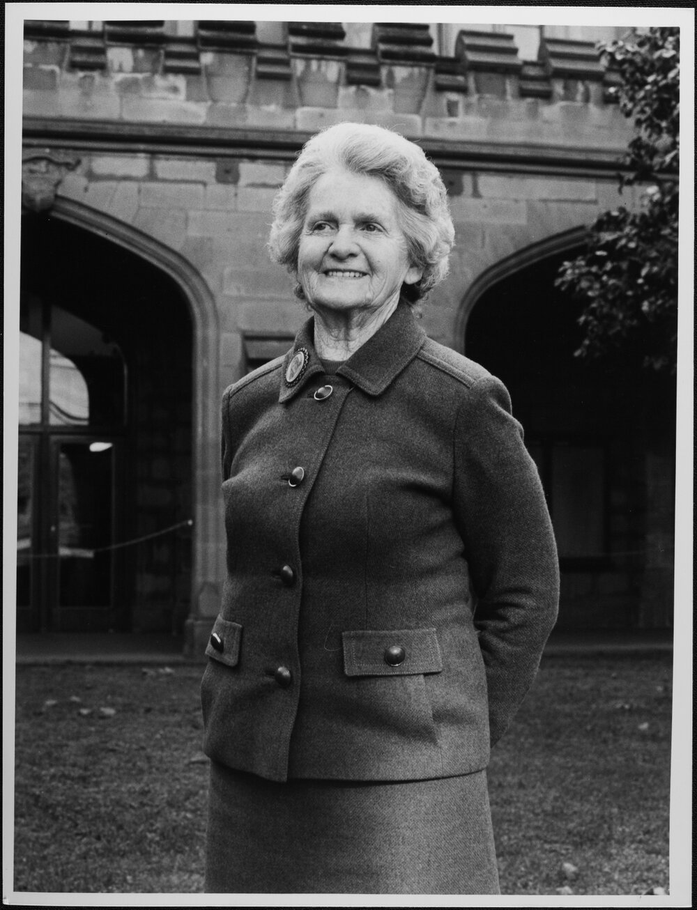 Carr, Nina. 15 Jul 1983