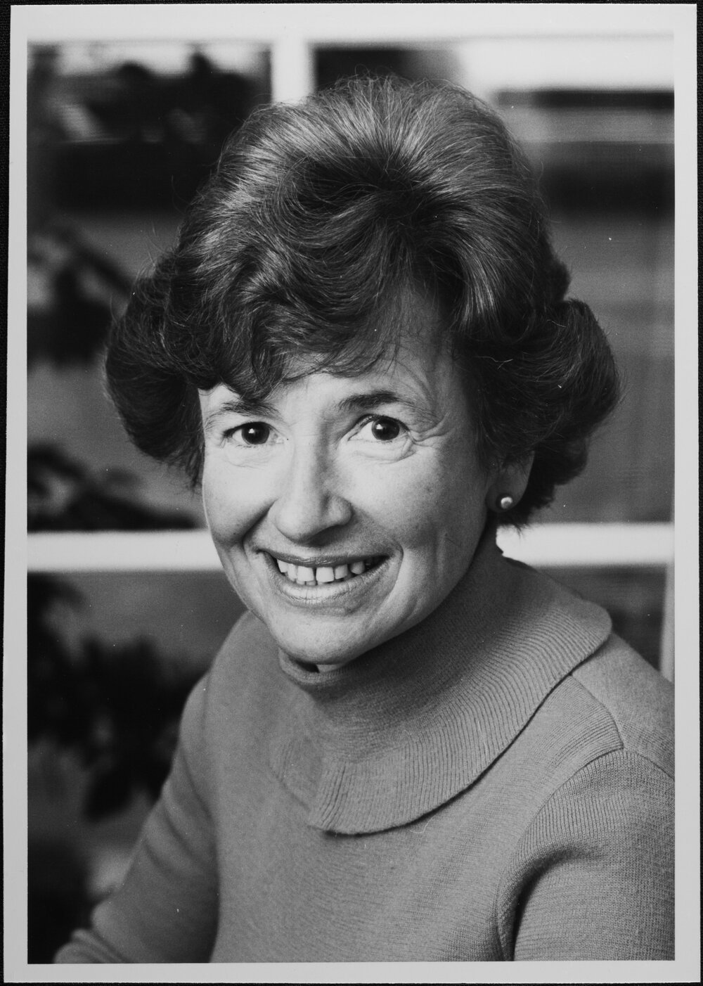 Caro, Mrs Fiona. 7 Sep 1982