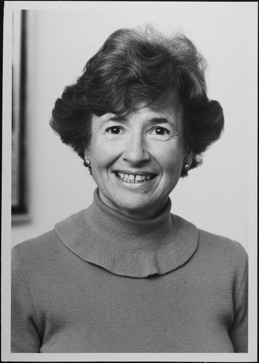 Caro, Mrs Fiona. 7 Sep 1982