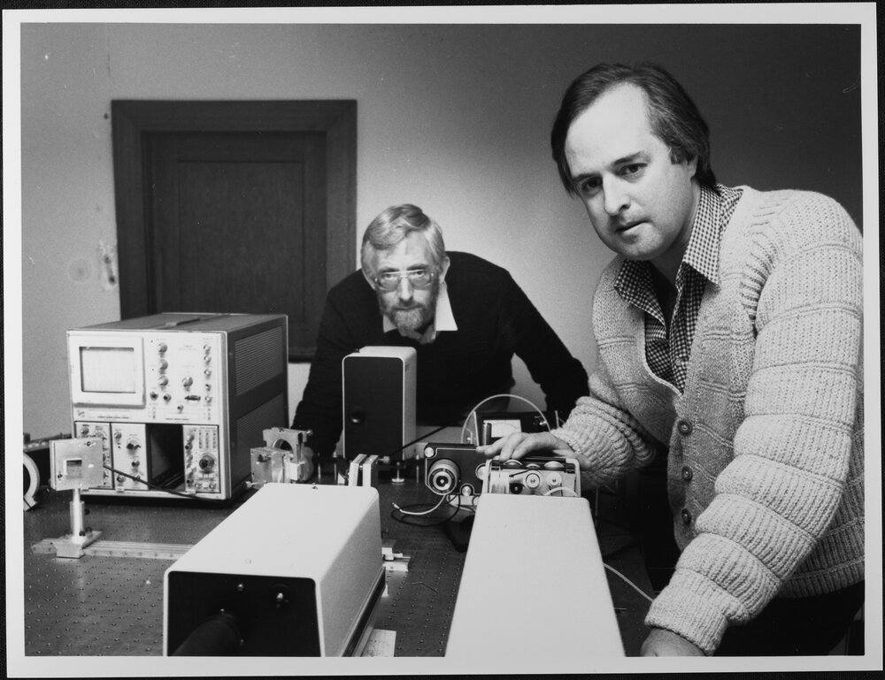 Ghiggino, Dr Ken with laser machine in Chemistry. 3 Apr 1984