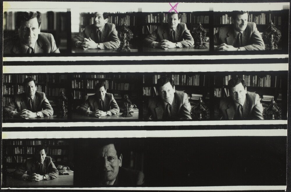 Simon, Professor Harry