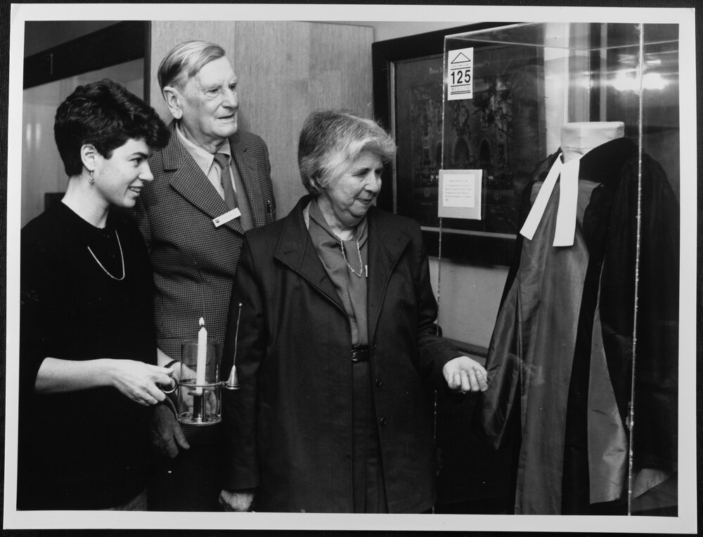Medical Faculty event - Descendants of the Halford family gathering before the 32nd Halford oration in the medical Museum 25 Aug 1987