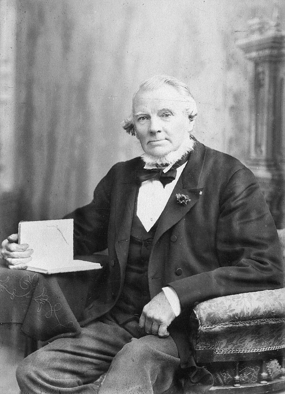 Mr. Edward Hulme Lavender Villa Bobinawarra