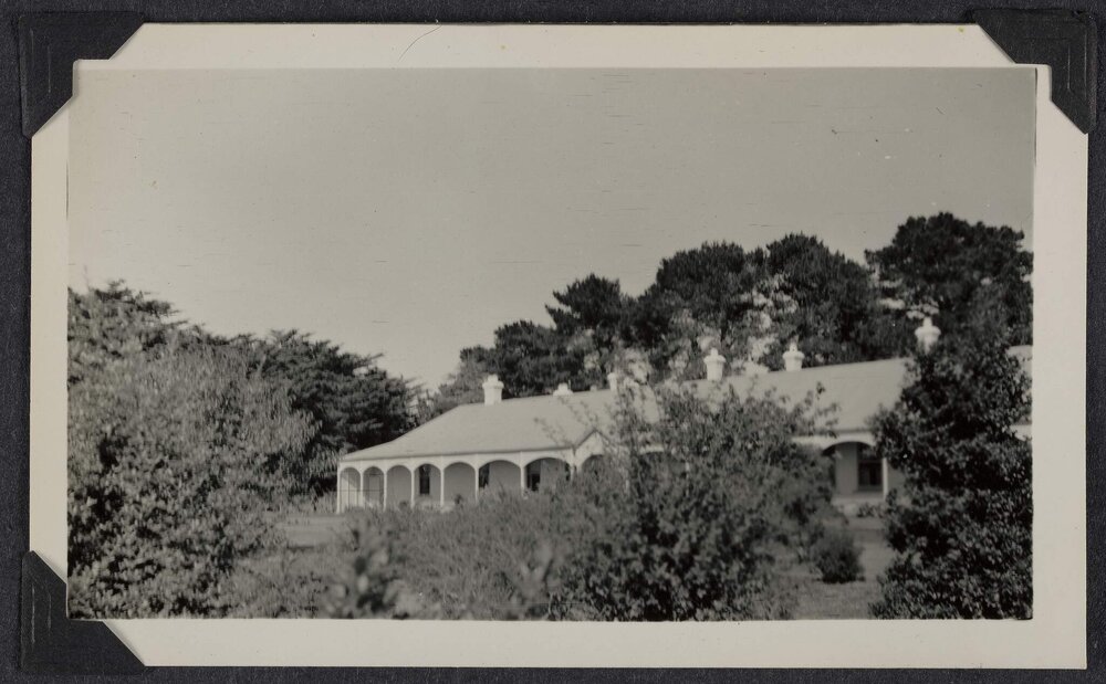 Nareen and garden, August 1949