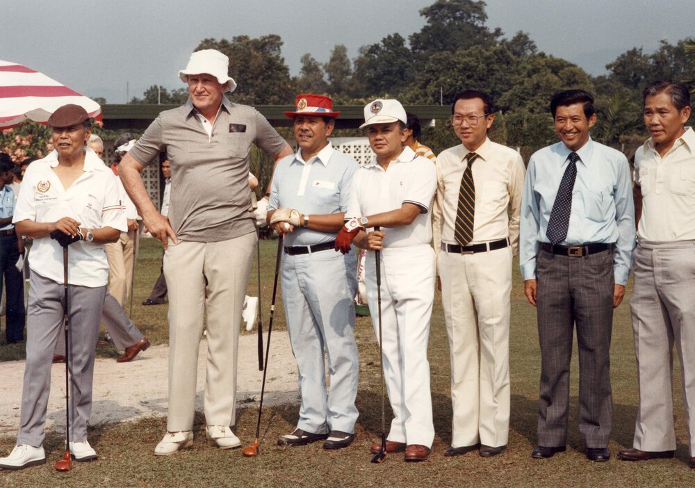 Malcolm Fraser with Malaysian golfers in Kuala Lumpur, Malaysia.