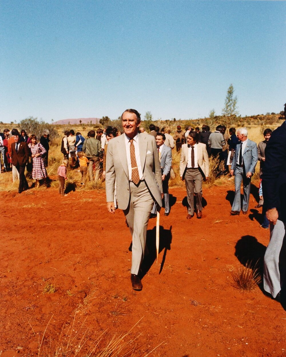Malcolm Fraser at the opening of the Yulara Tourist Resort Project in the Northern Territory.