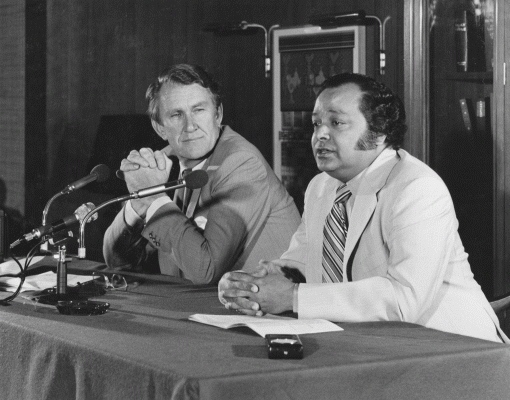 Malcolm Fraser and Commonwealth Secretary General Shridath Ramphal at the Commonwealth Heads of Government Regional Meeting in Sydney.