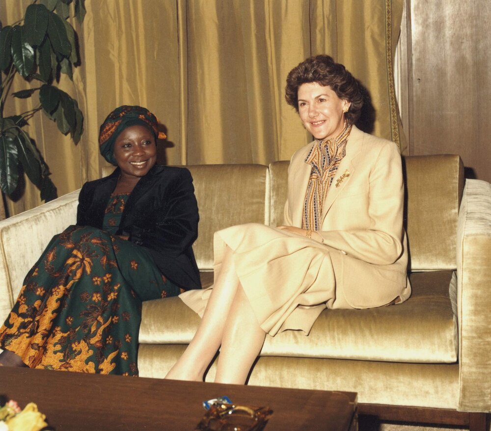 Tamie Fraser with Sarah Mugabe, wife of the Prime Minister of Zimbabwe, during the Commonwealth Heads of Government Meeting in Melbourne.