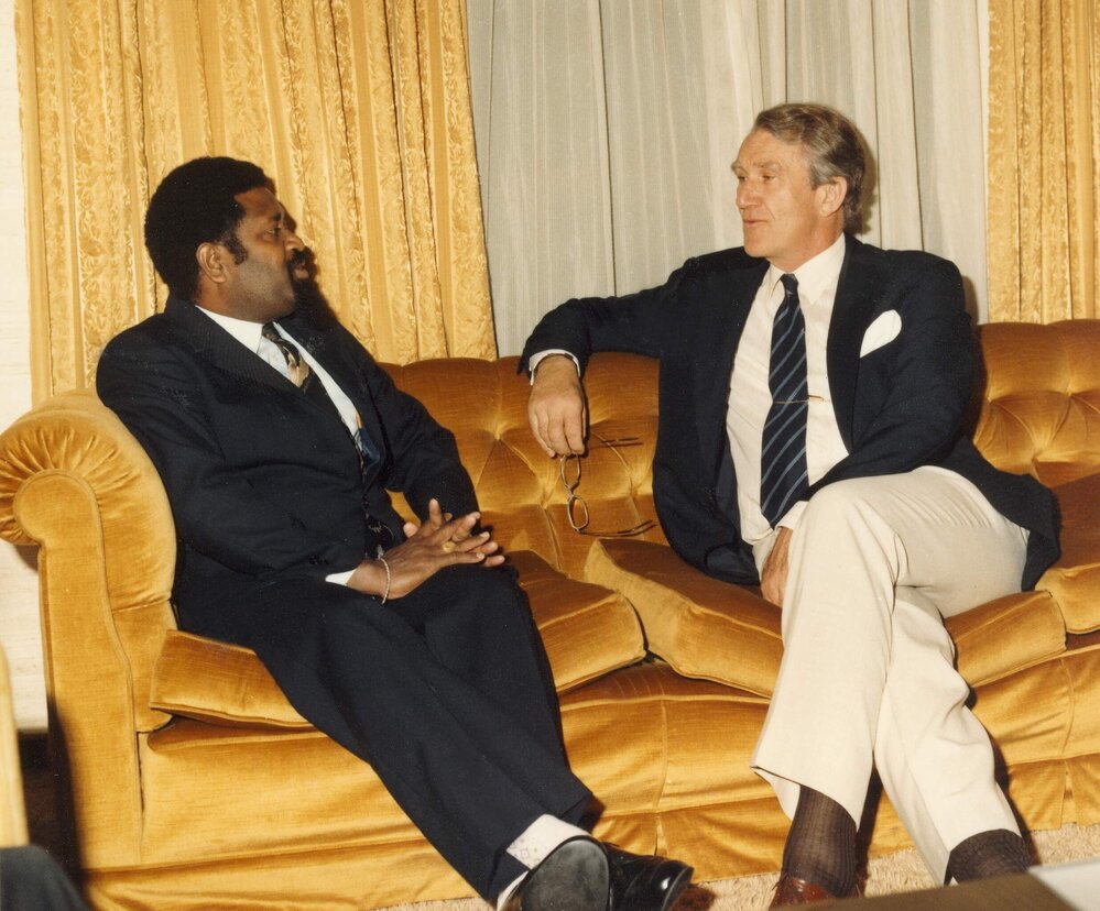 Malcolm Fraser with the Prime Minister of Swaziland Prince Mabandla N.F. Dlamini at the Commonwealth Heads of Government Meeting in Melbourne.