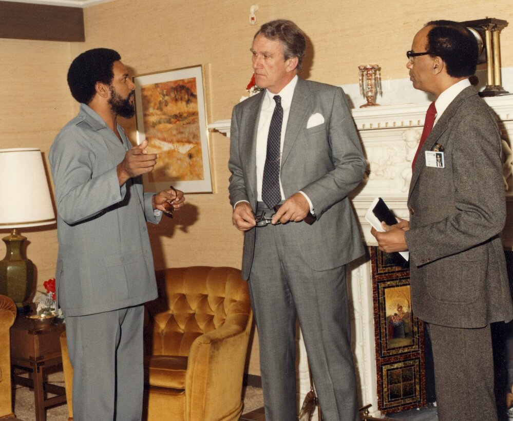 Malcolm Fraser with the Prime Minister of Grenada Maurice Bishop at the Commonwealth Heads of Government Meeting in Melbourne.