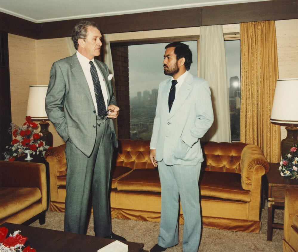 Malcolm Fraser with the President of Kiribati Hon Ieremia T. Tabai at the Commonwealth Heads of Government Meeting in Melbourne.
