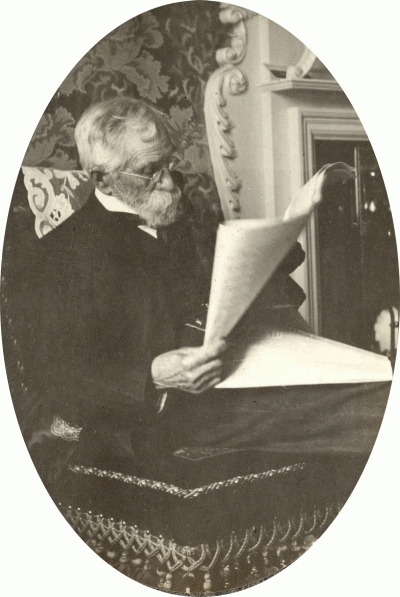 Sir Simon Fraser at the Fraser family house at Oban, Scotland.