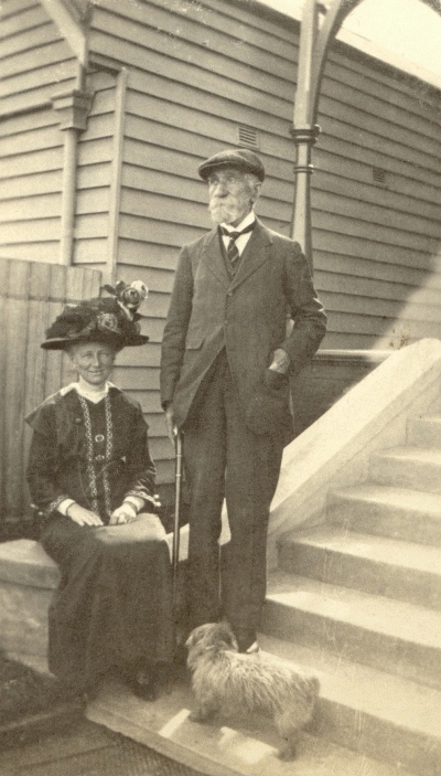 Lady Anna and Sir Simon Fraser.