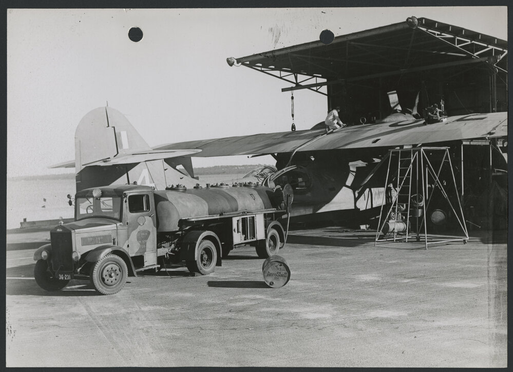 Aviation photographs [7 of many]