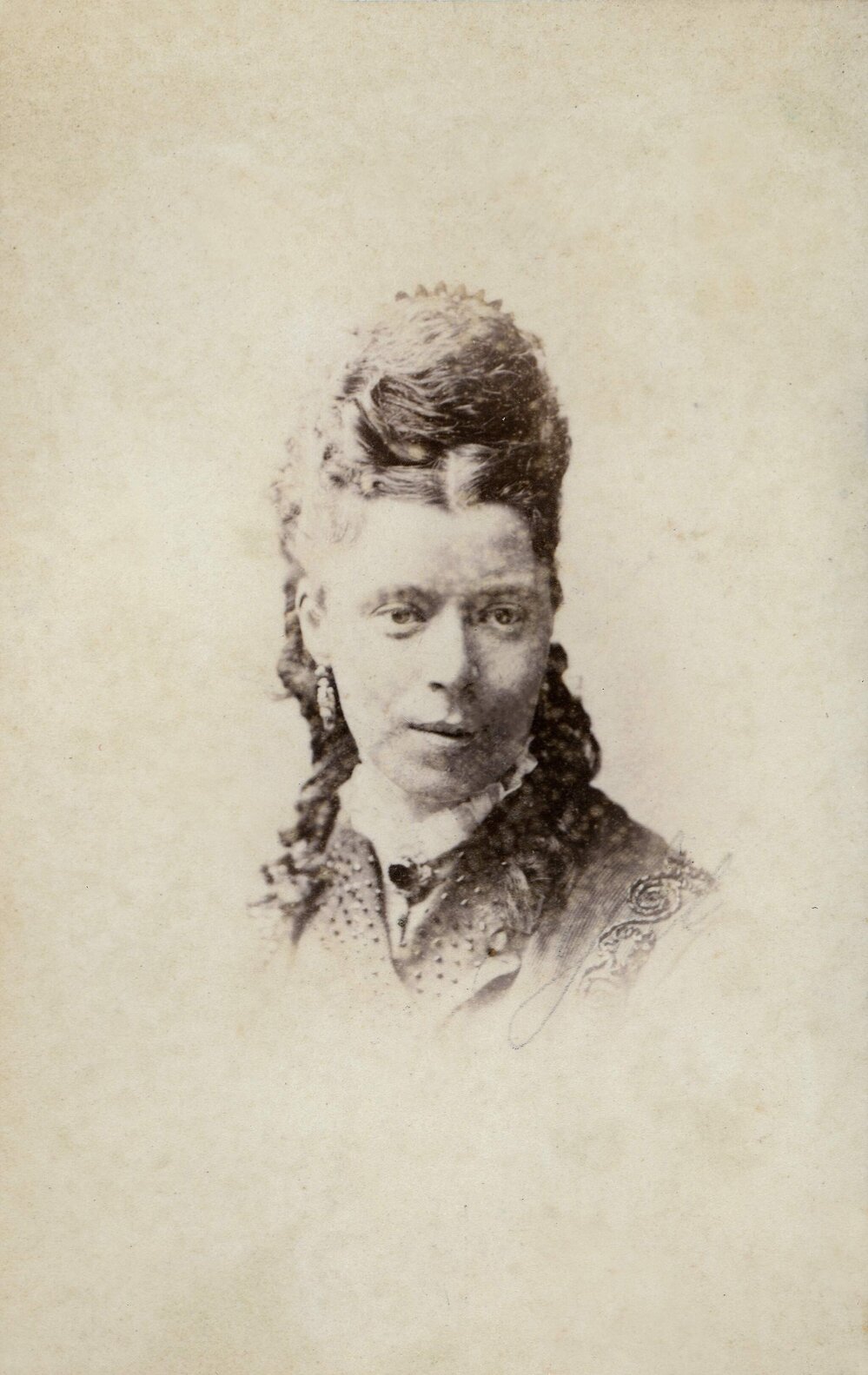 Portrait of Frannie Greig in 1875.