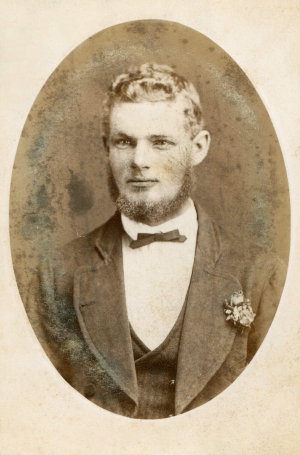 Portrait of an unidentified beared man.
