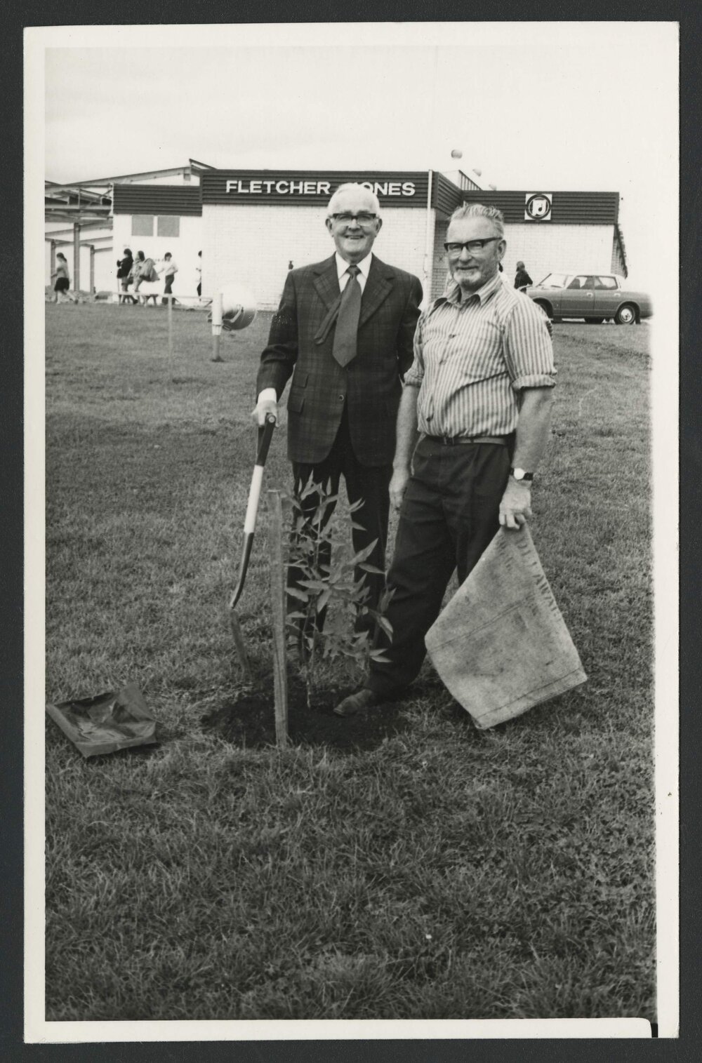 Tree planting, Mount Gambier